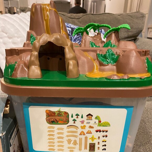 KidKraft Dinosaur Bucket Top Wooden Train Set + Plus 50 Piece Expansion Track - Picture 7 of 11